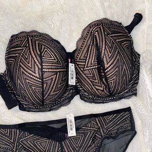Adore me 40DD AND 0X panties